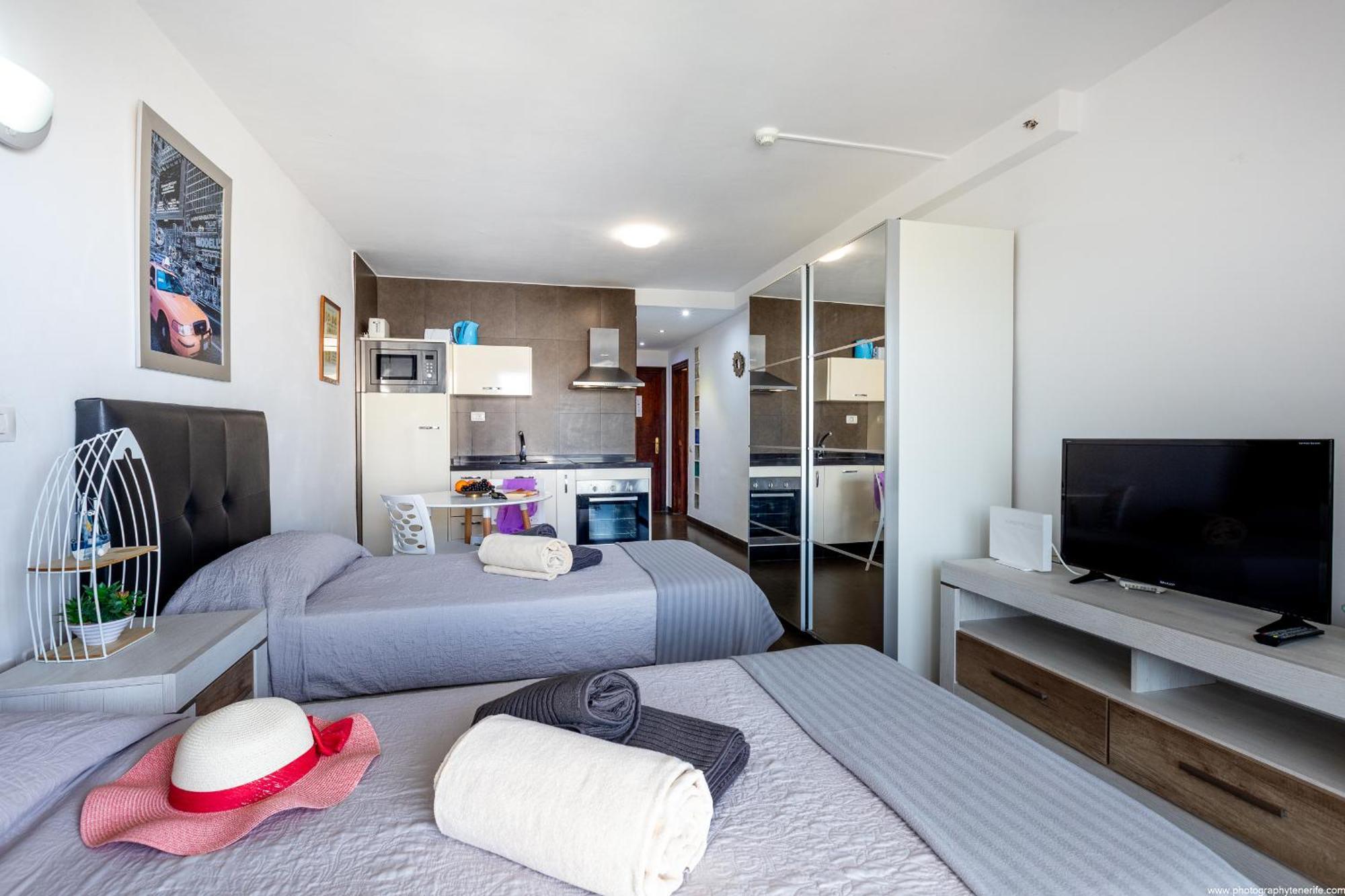603 Comodoro Studio Beach Front Los Cristianos  Exterior photo